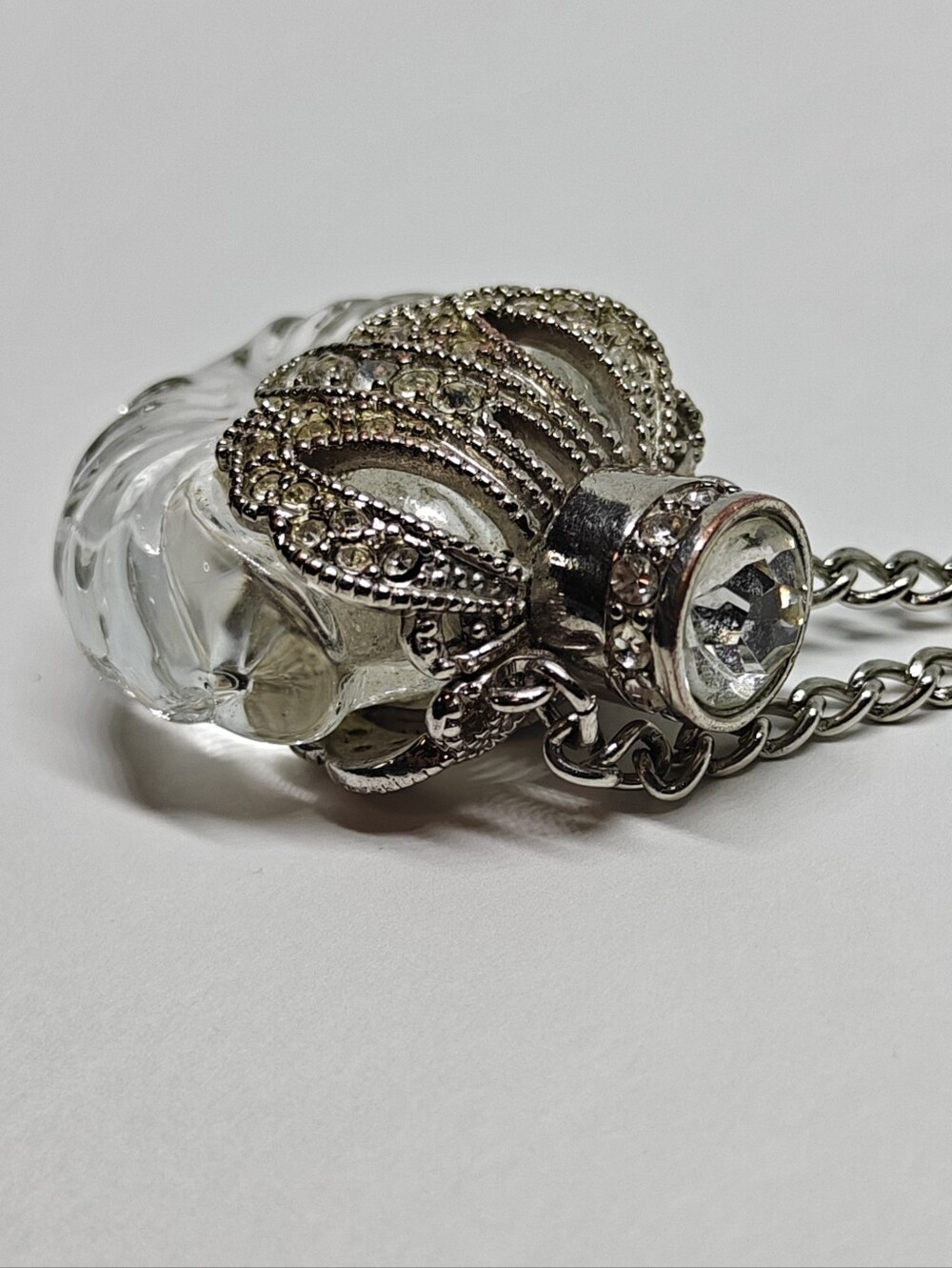 Vintage Victorian revival style PERFUME BOTTLE PENDANT On a Long Chain